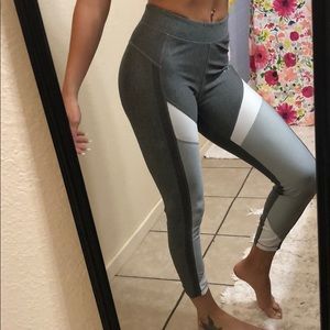 Very lightly used UA heat gear workout bottoms